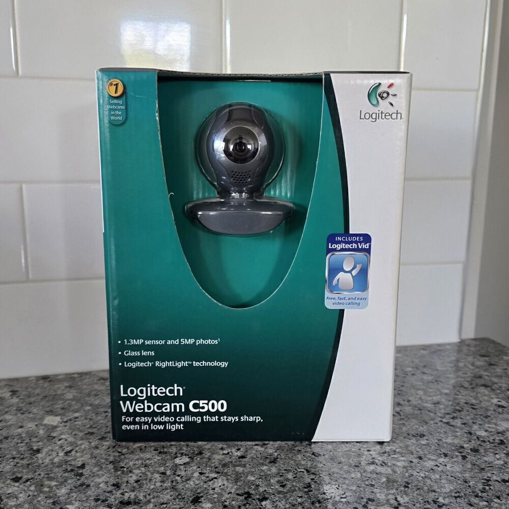Logitech Webcam C500 1.3-MP Video Glass Lens Built In Microphone Zoom Homeschool